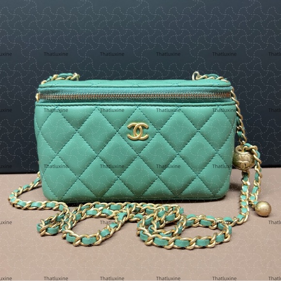 CHANEL Pearl Crush Vanity Case. - Picture 1 of 4